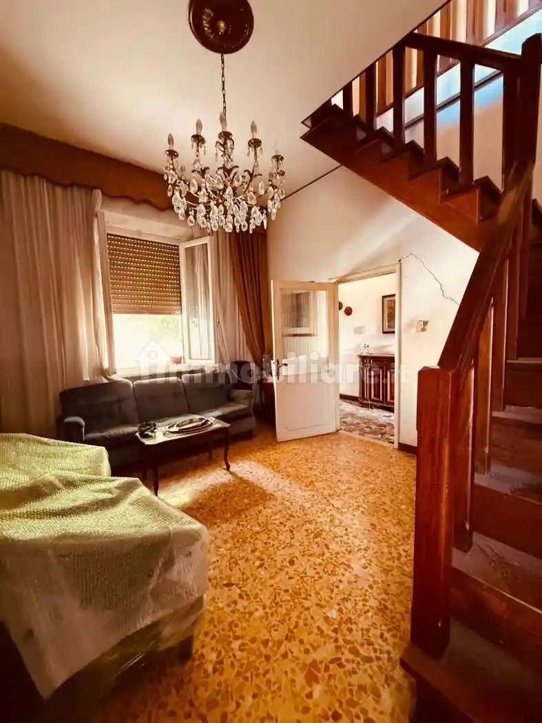 Villa in vendita a Laterina Pergine Valdarno