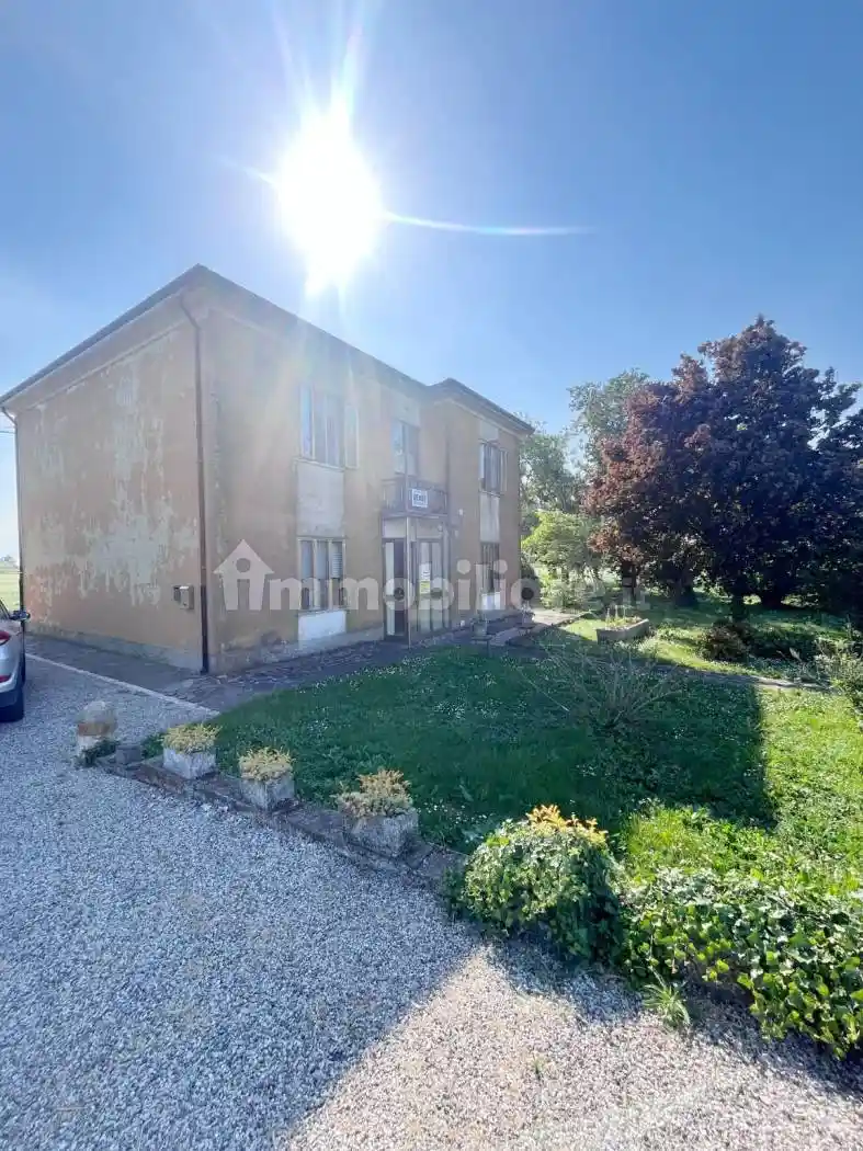 Villa in vendita a Bondeno