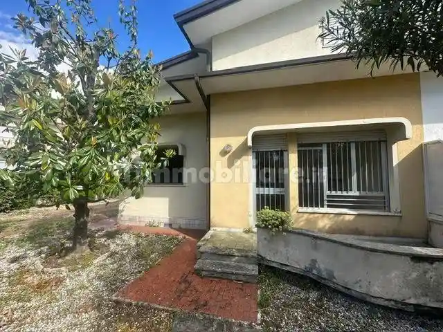 Villa in vendita a Camaiore