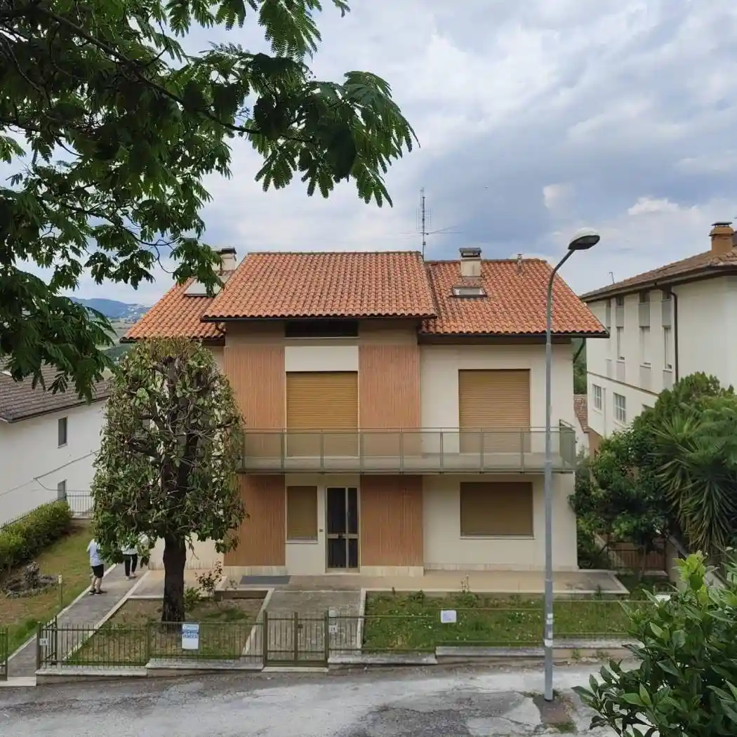 Villa in vendita a Serra de' Conti