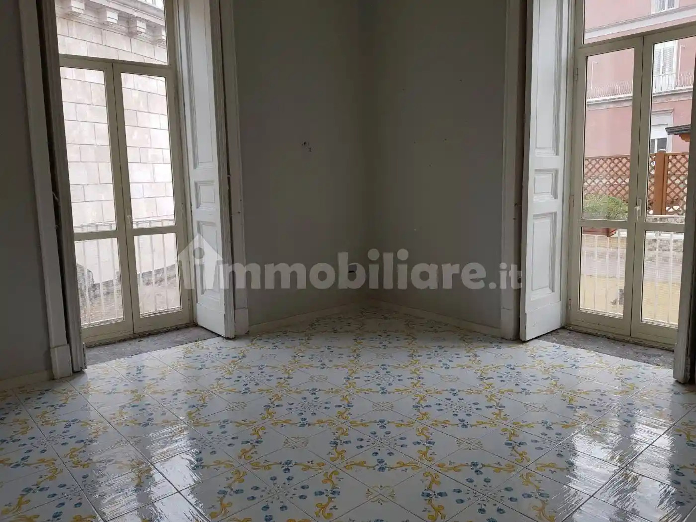 Appartamento in affitto a Napoli