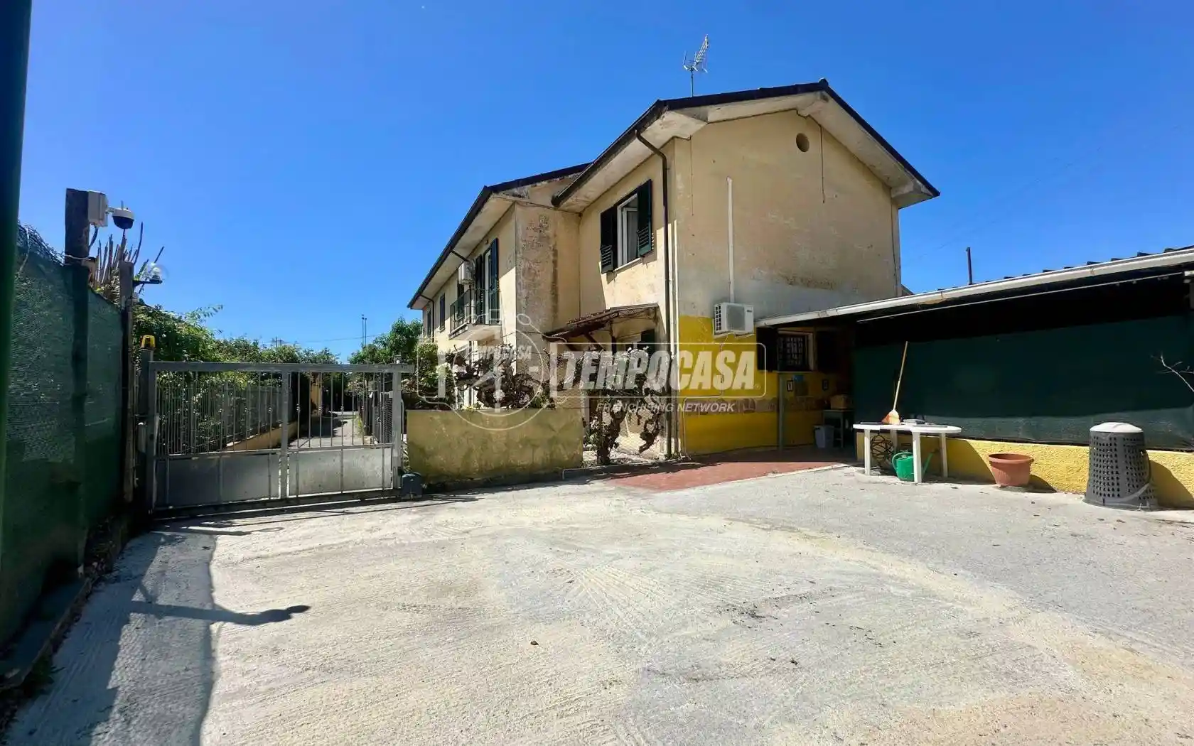 Casa indipendente in vendita a Massa