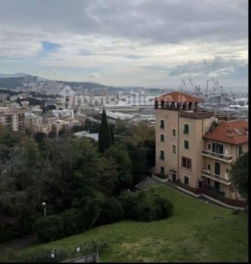 Appartamento in affitto a Genova