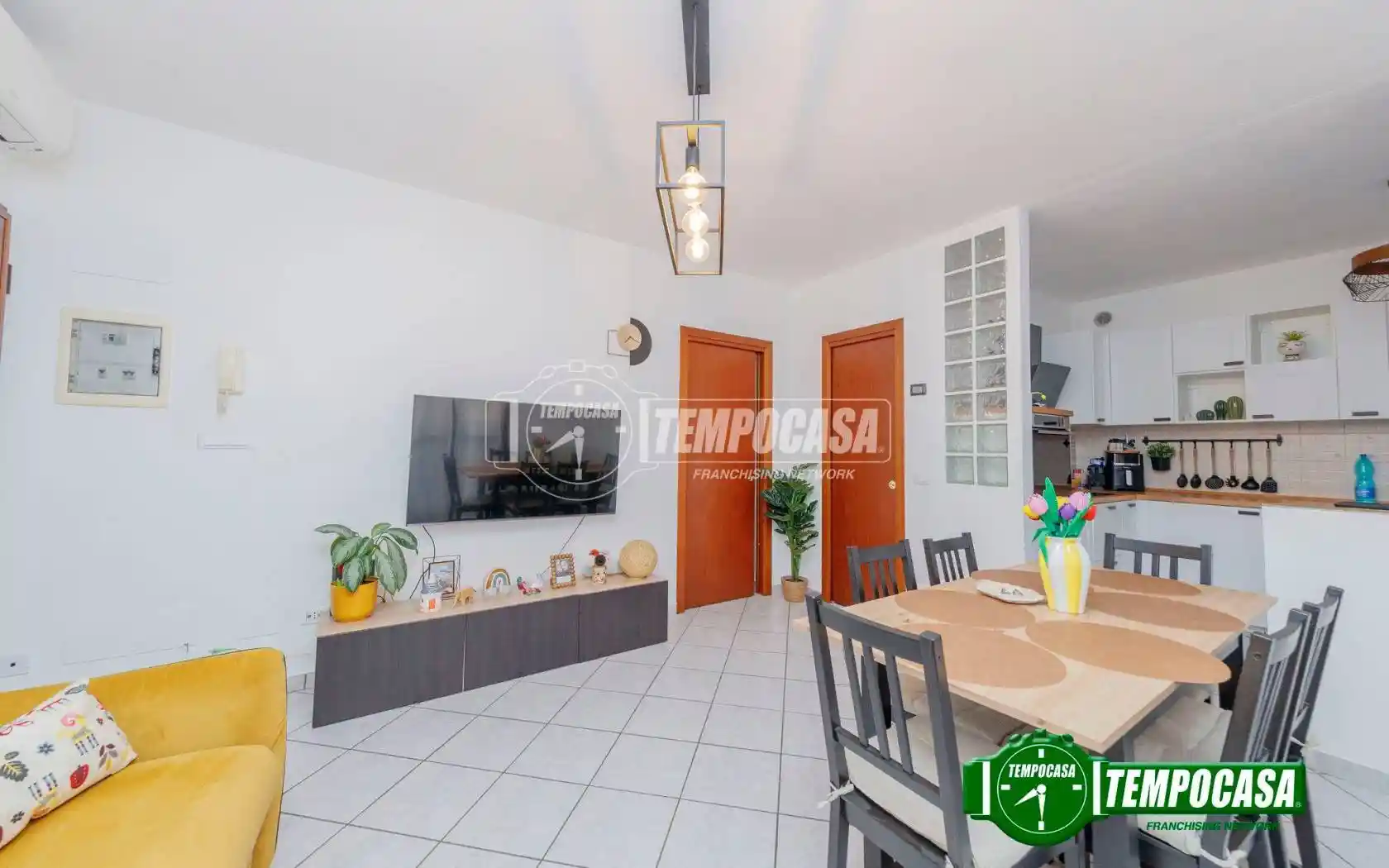 Appartamento in vendita a Vernate
