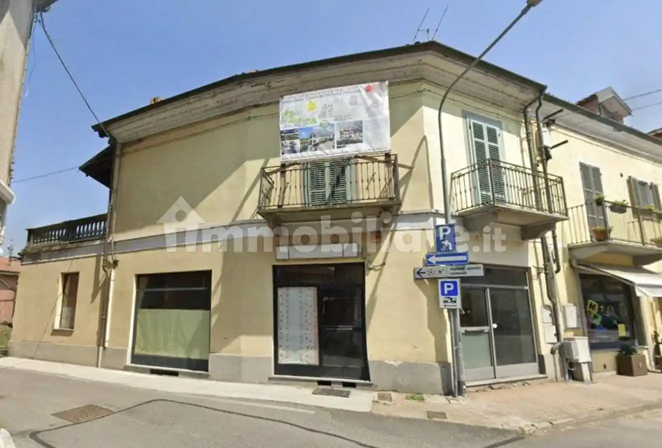 Palazzo - Stabile in vendita a Cavagnolo