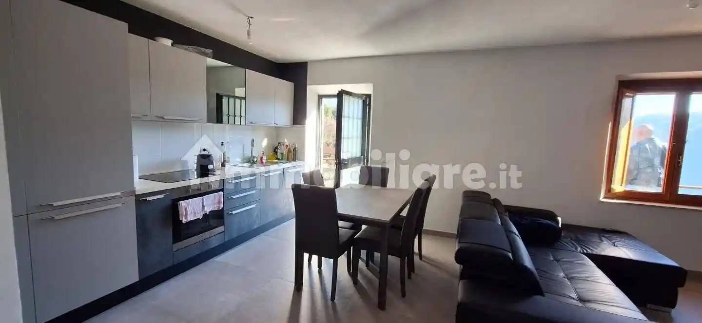 Casa indipendente in vendita a Pescaglia