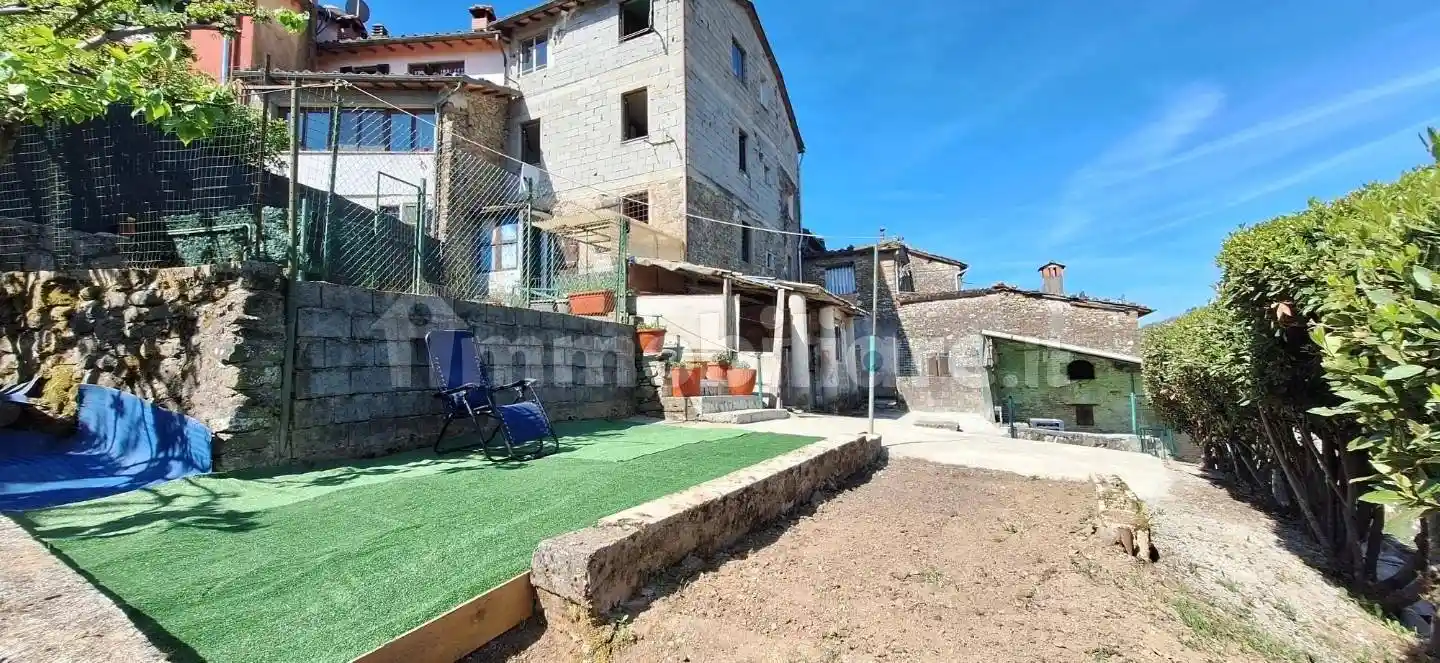 Casa indipendente in vendita a Bagni di Lucca