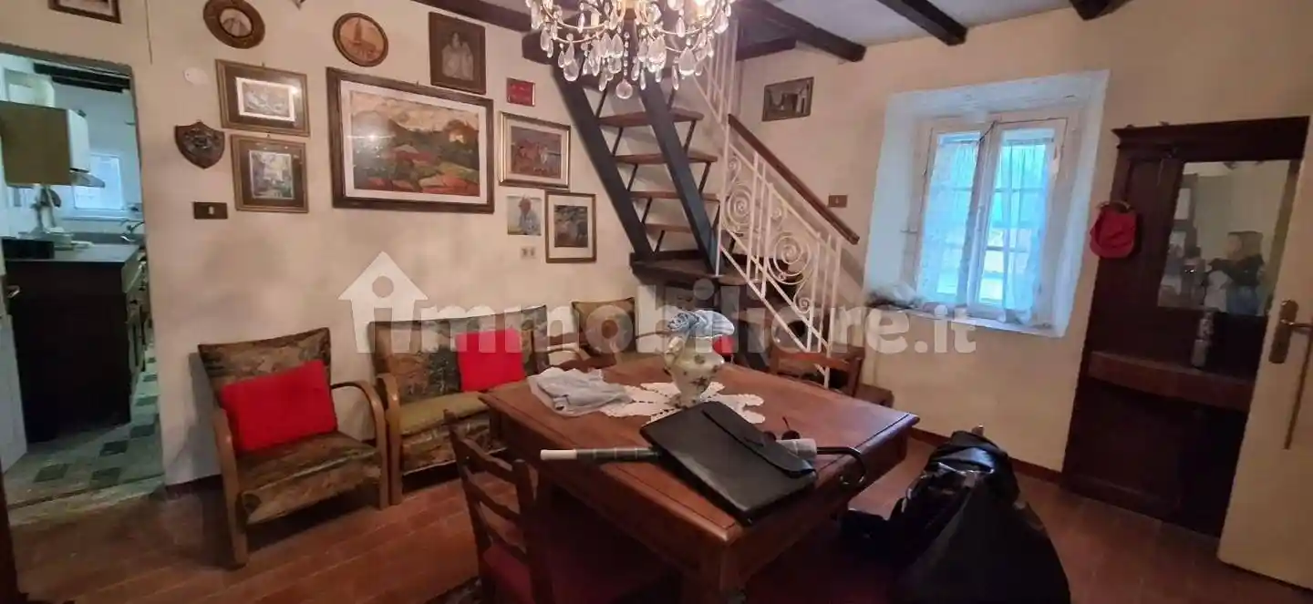 Casa indipendente in vendita a Borgo a Mozzano