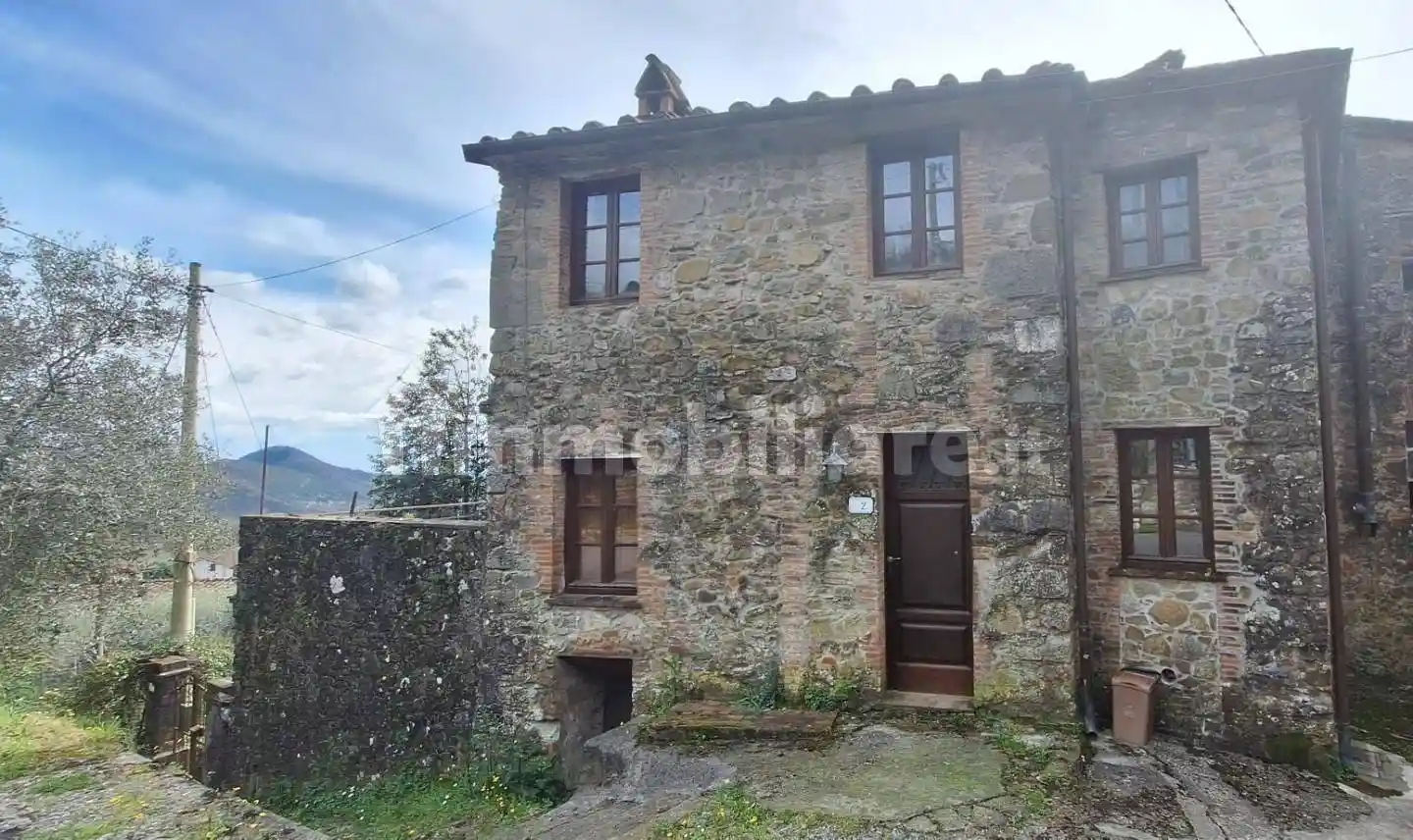Casa indipendente in vendita a Borgo a Mozzano