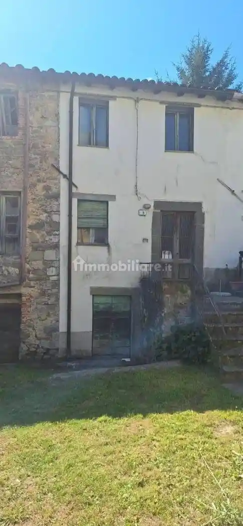 Casa indipendente in vendita a Borgo a Mozzano