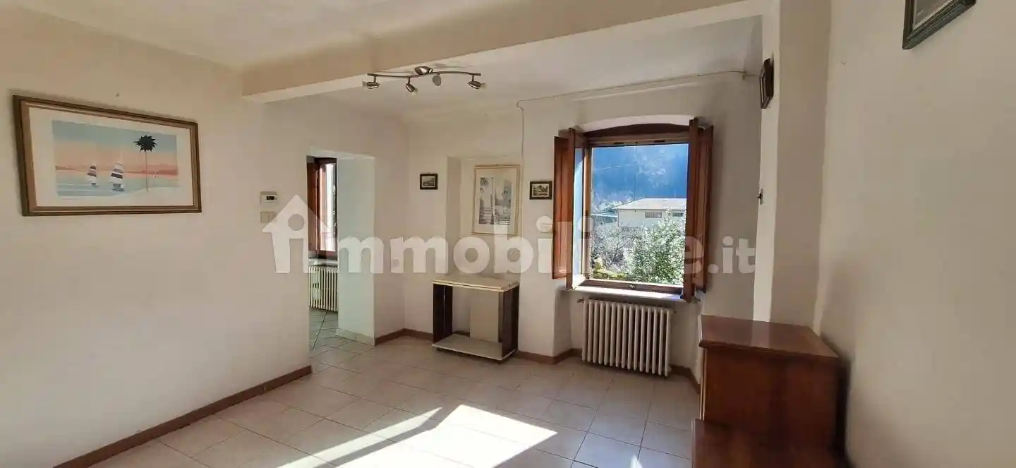 Casa indipendente in vendita a Borgo a Mozzano