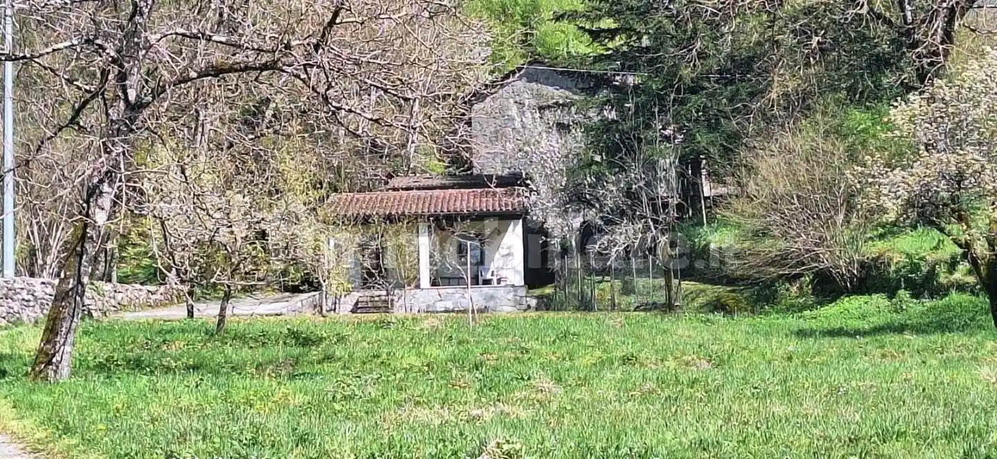 Casa indipendente in vendita a Bagni di Lucca
