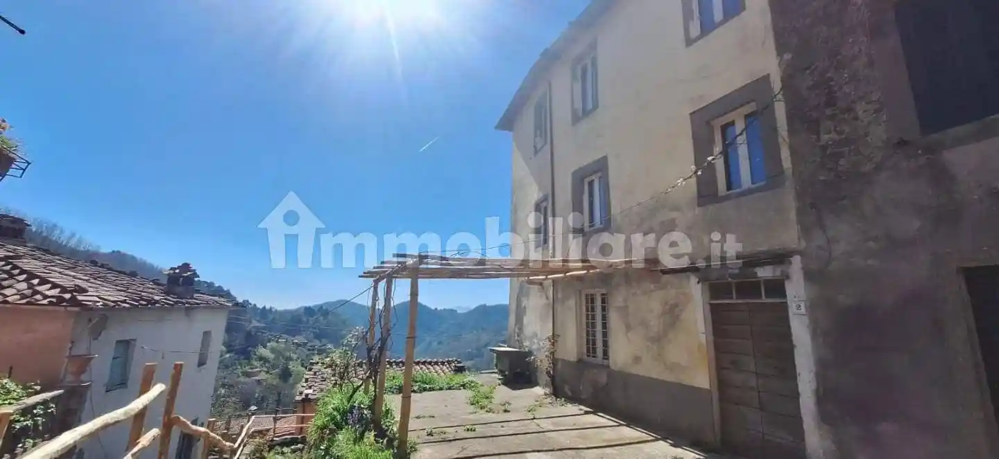 Casa indipendente in vendita a Pescaglia
