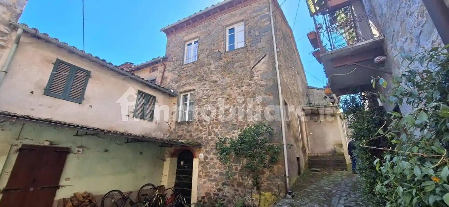 Casa indipendente in vendita a Bagni di Lucca