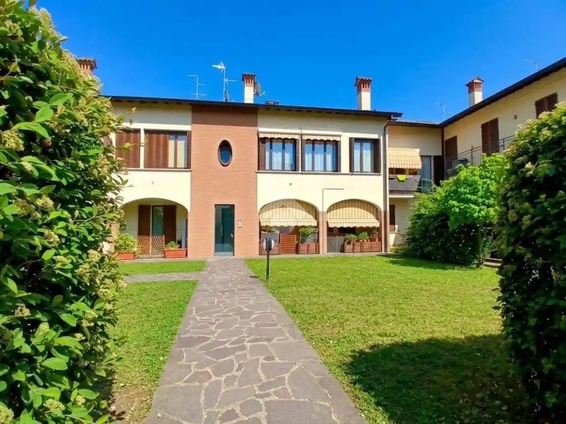 Appartamento in vendita a Cassano d'Adda