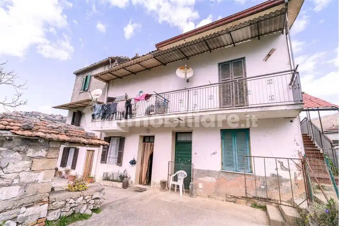 Casa indipendente in vendita a Torre Cajetani