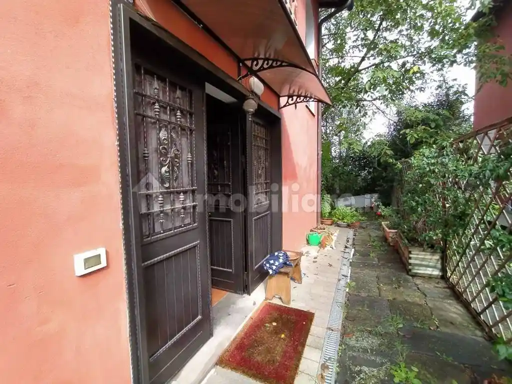 Casa indipendente in affitto a Scandicci