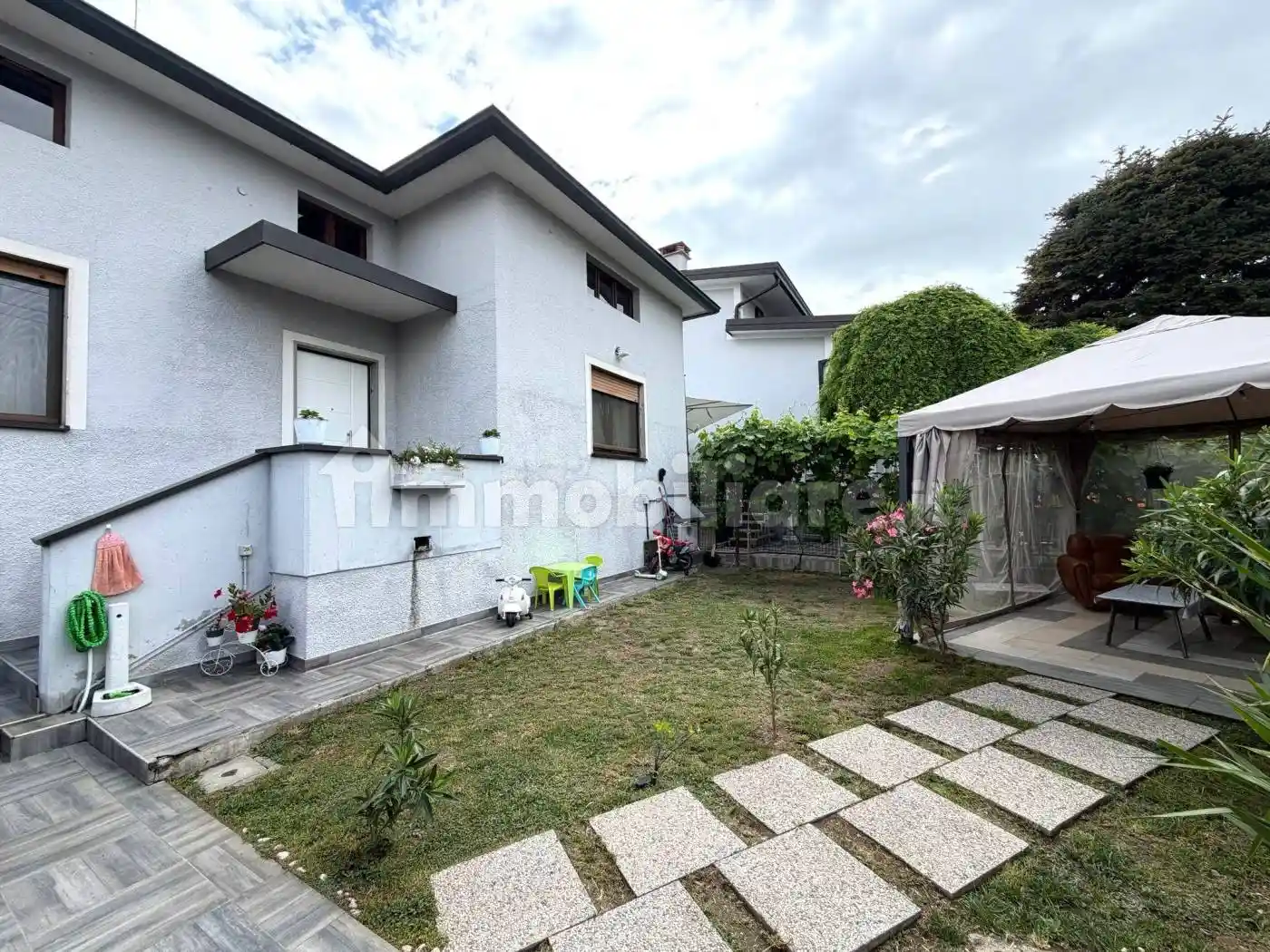 Villa in vendita a Castelvetro Piacentino