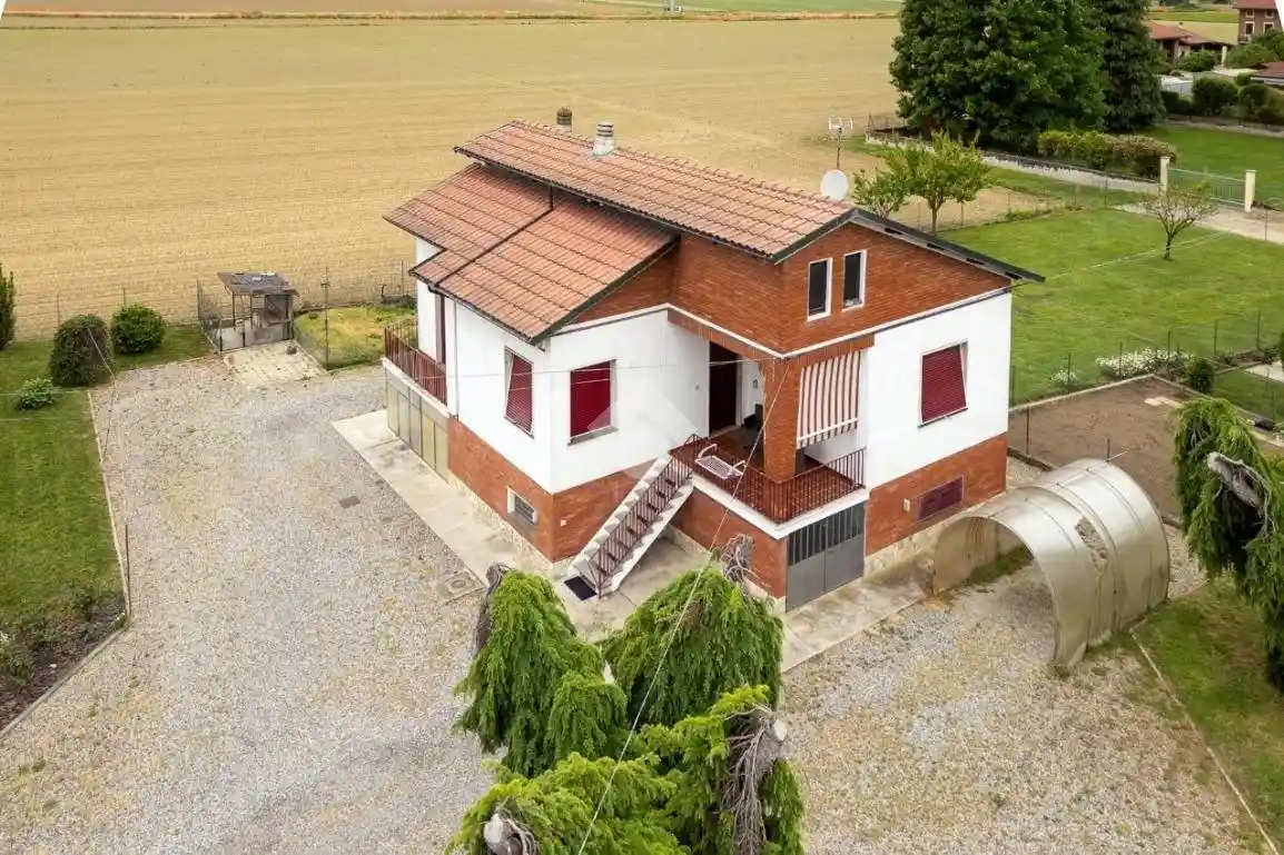 Casa indipendente in vendita a Chieri