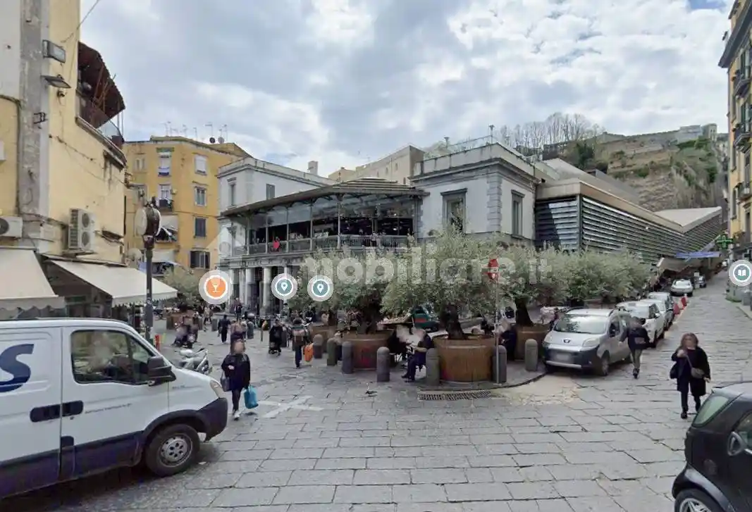 Appartamento in vendita a Napoli