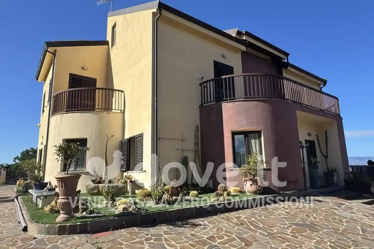 Villa in vendita a Reggio Calabria