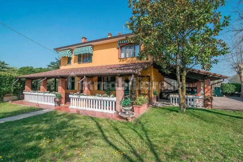 Villa in vendita a Verrua Po