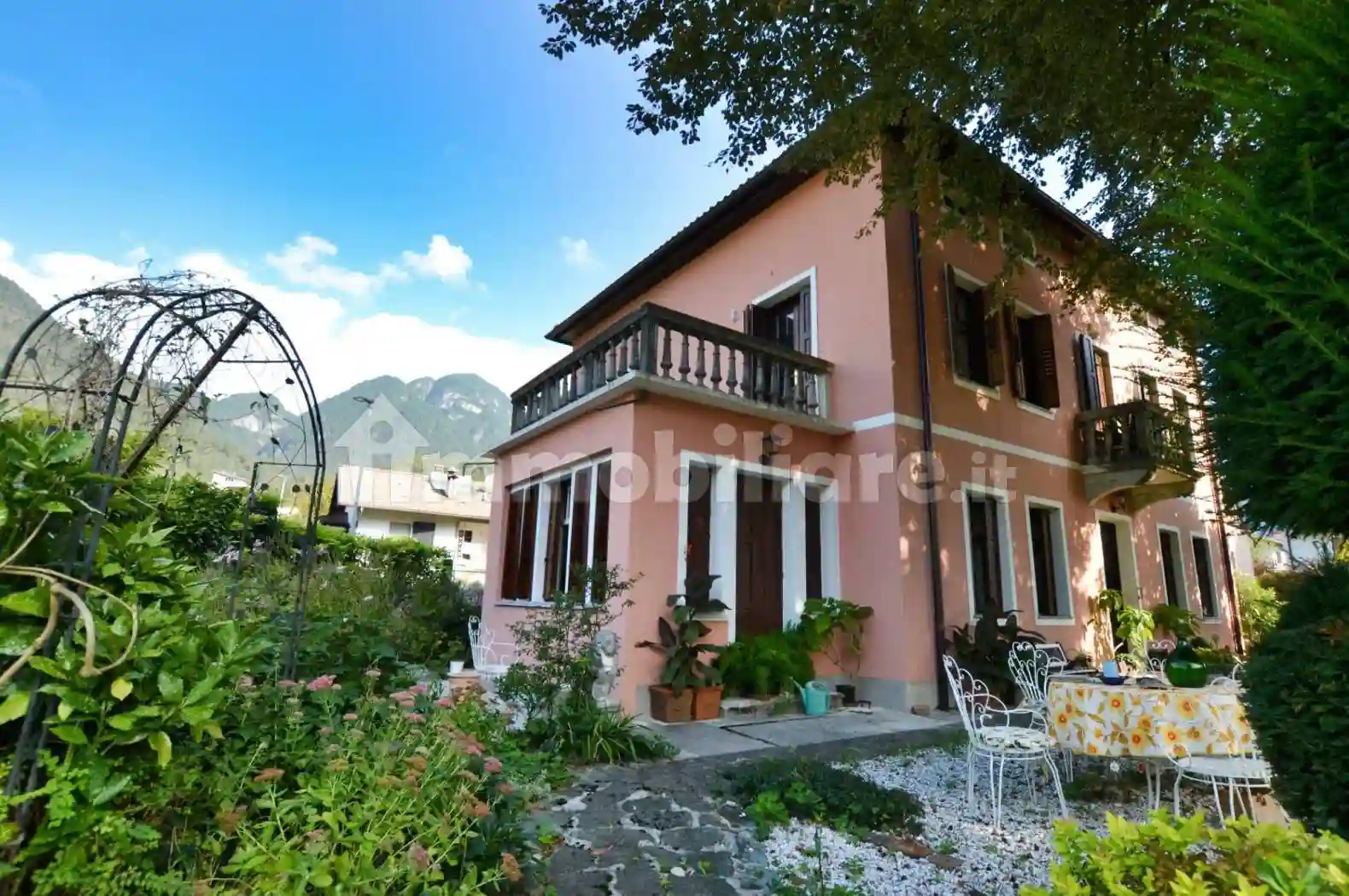 Villa - foto 2