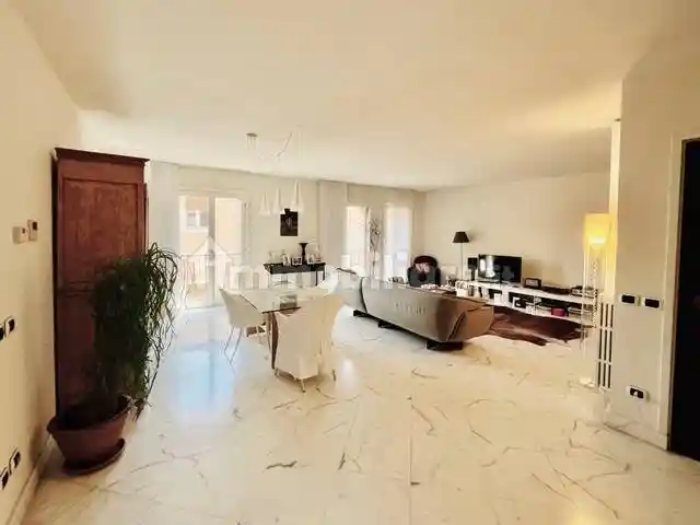 Appartamento in vendita a Piacenza