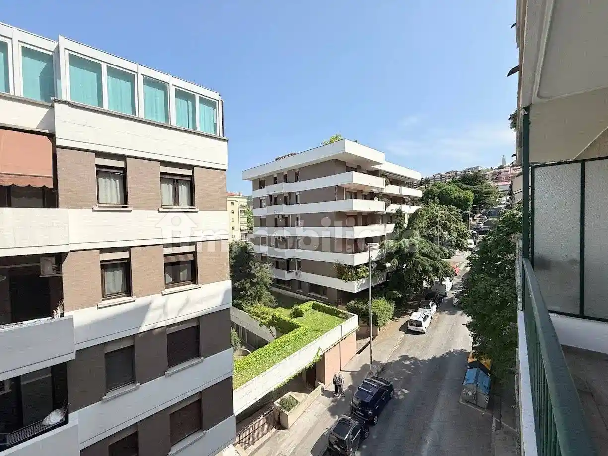 Appartamento in vendita a Trieste