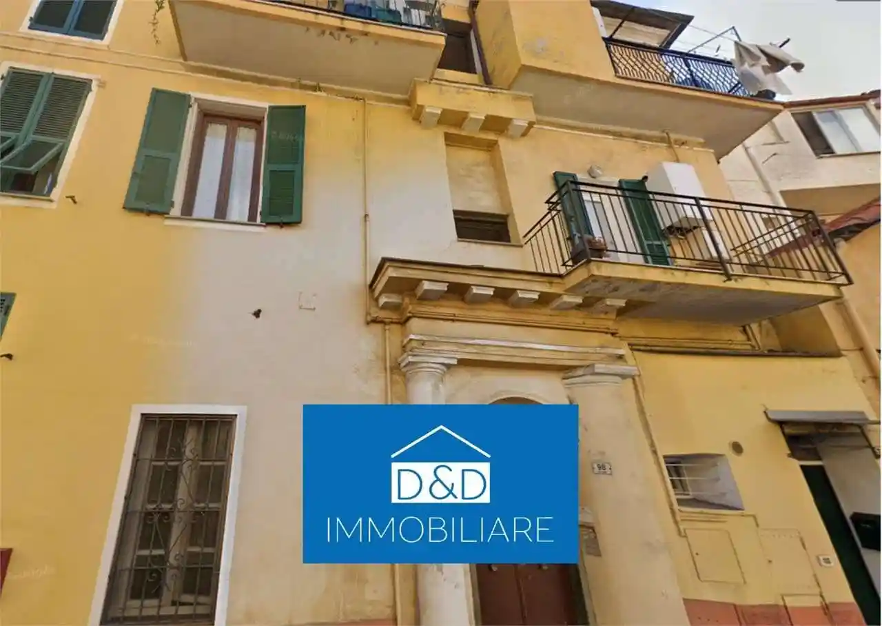 Appartamento in vendita a Imperia
