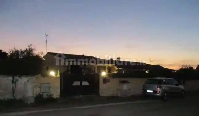 Casa indipendente in vendita a Ardea