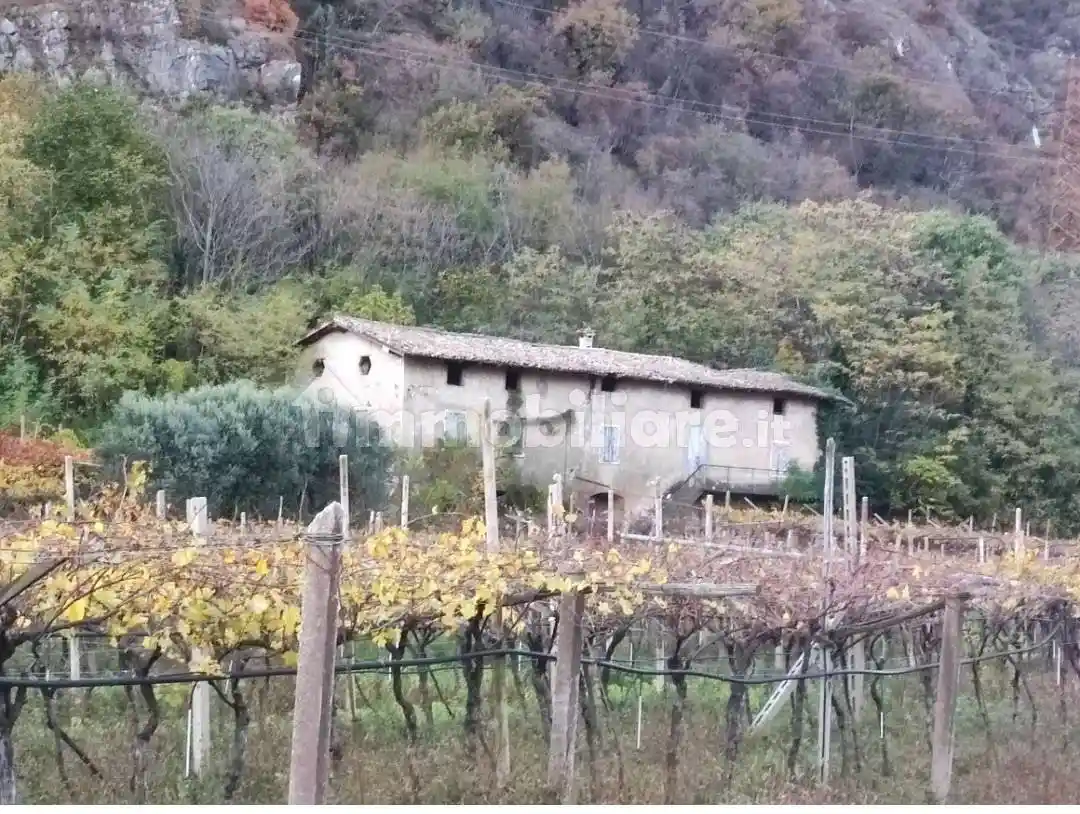 Rustico - Casale in vendita a Brentino Belluno