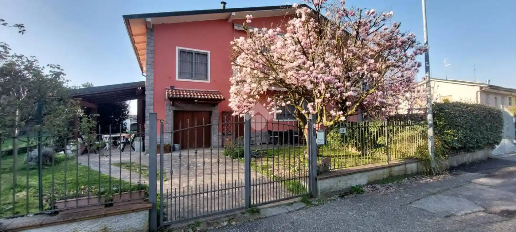 Villa in vendita a Landriano