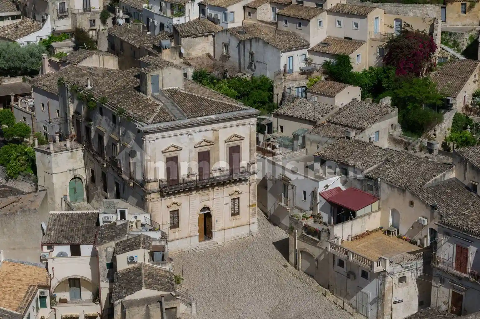 Palazzo - Edificio in vendita a Scicli