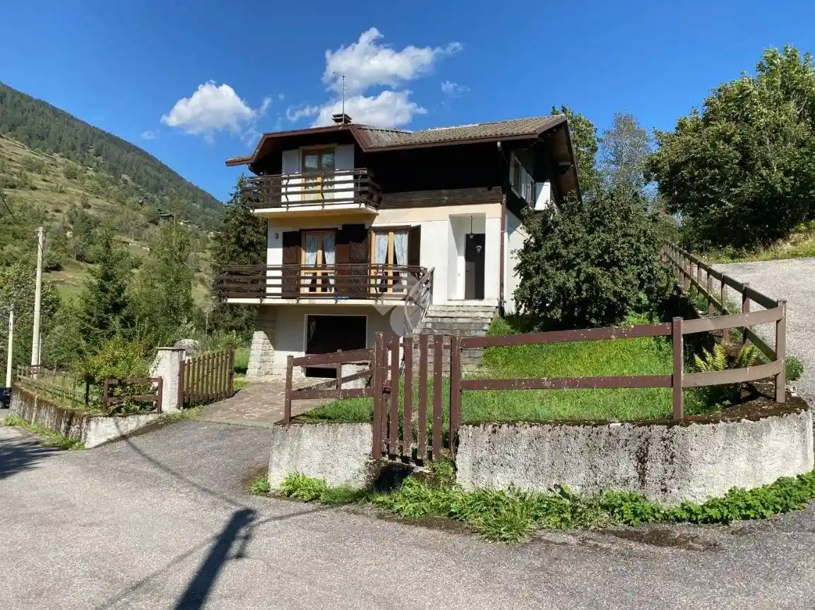 Villa in vendita a Temù