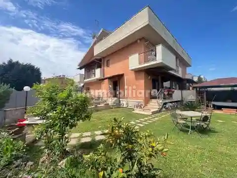 Villa - foto 2