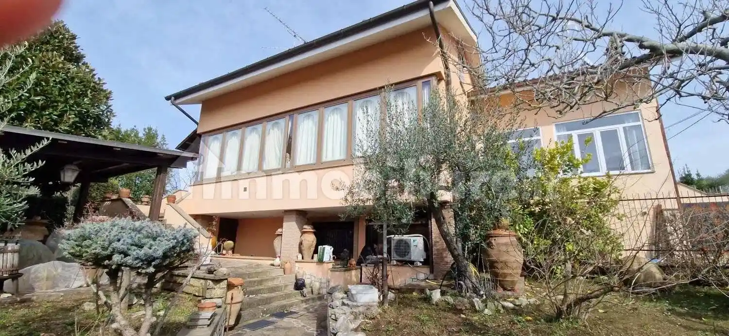 Villa in vendita a Zagarolo