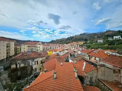Appartamento in vendita a Altare