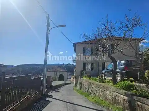 Villa in vendita a Roccavignale