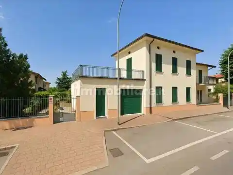 Villa in vendita a Rovato