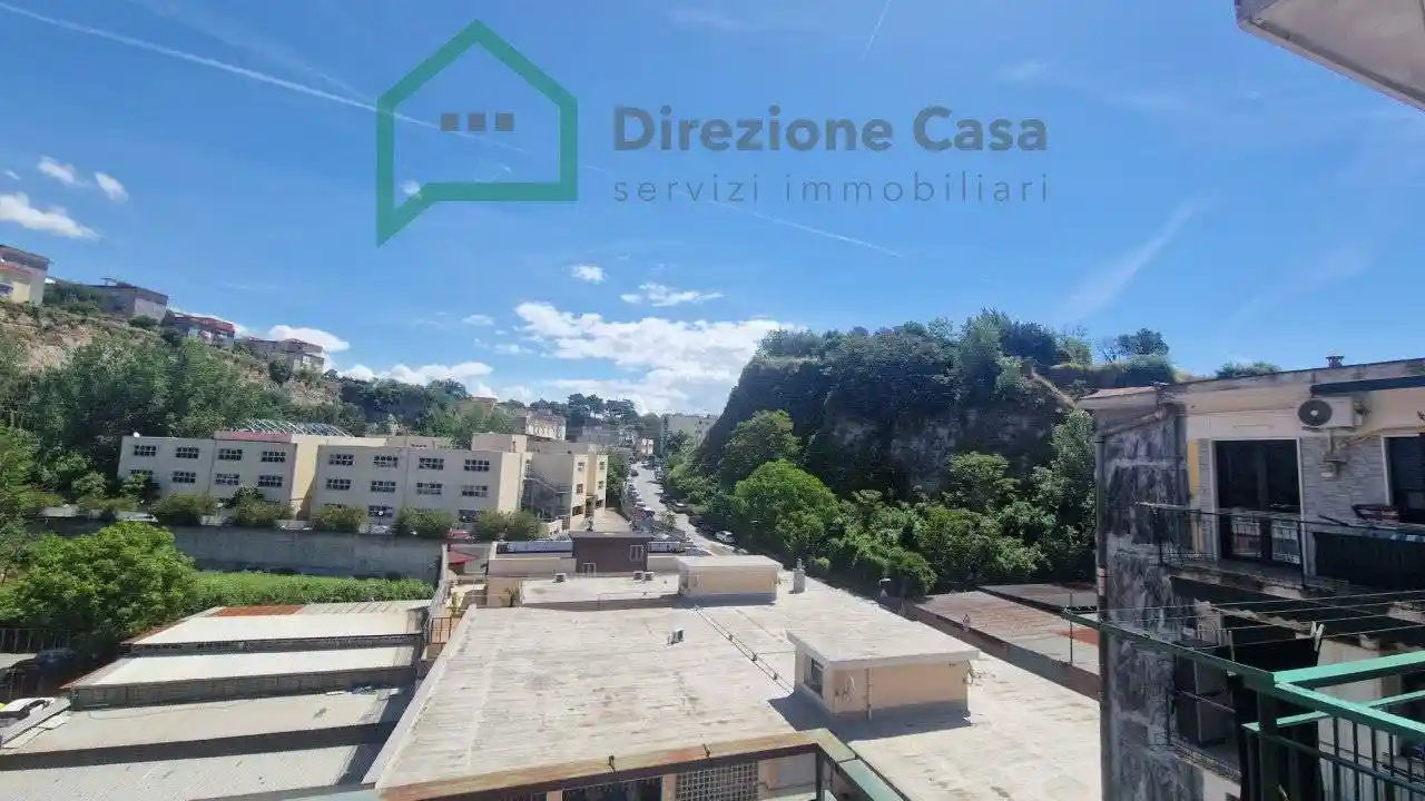 Appartamento in vendita a Napoli