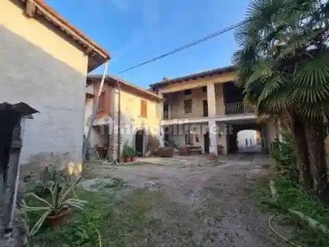 Rustico - Casale in vendita a Cazzago San Martino