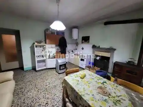 Appartamento in vendita a Rezzago