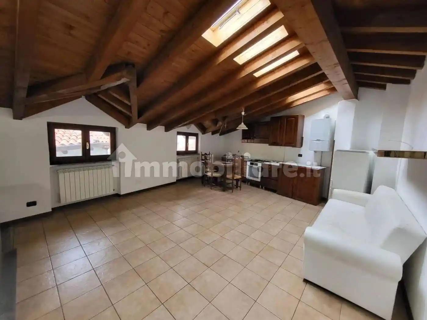 Appartamento in vendita a Rezzago