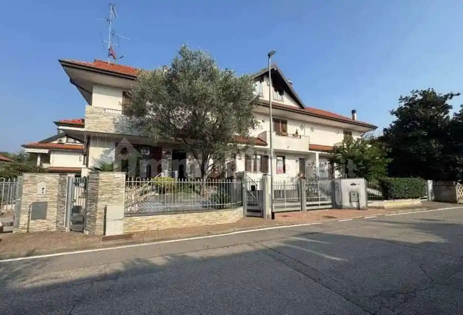 Villetta a schiera in vendita a Marnate