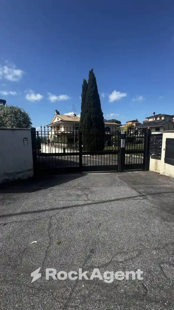 Villa in vendita a Riano