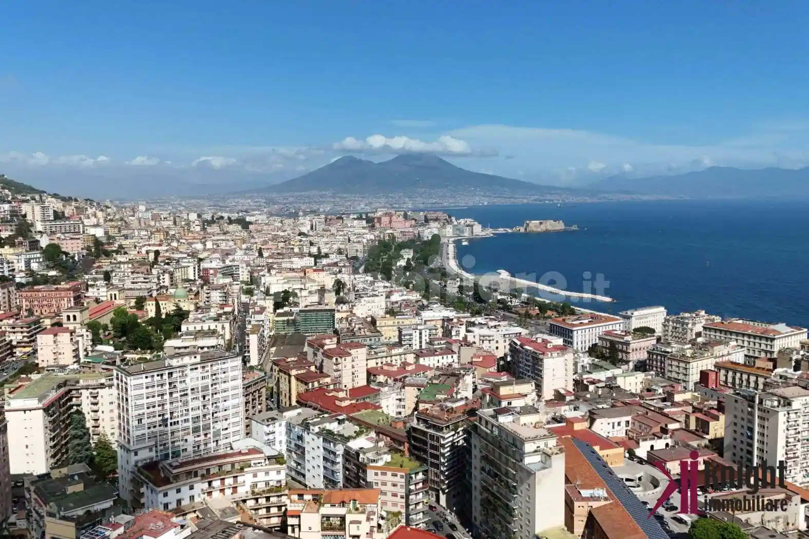 Appartamento in vendita a Napoli