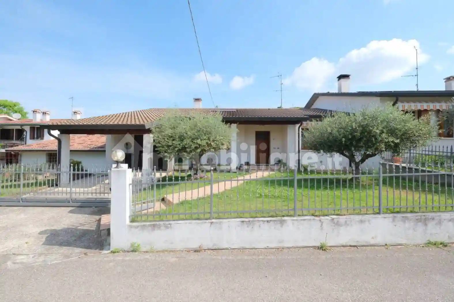 Villa - foto 2