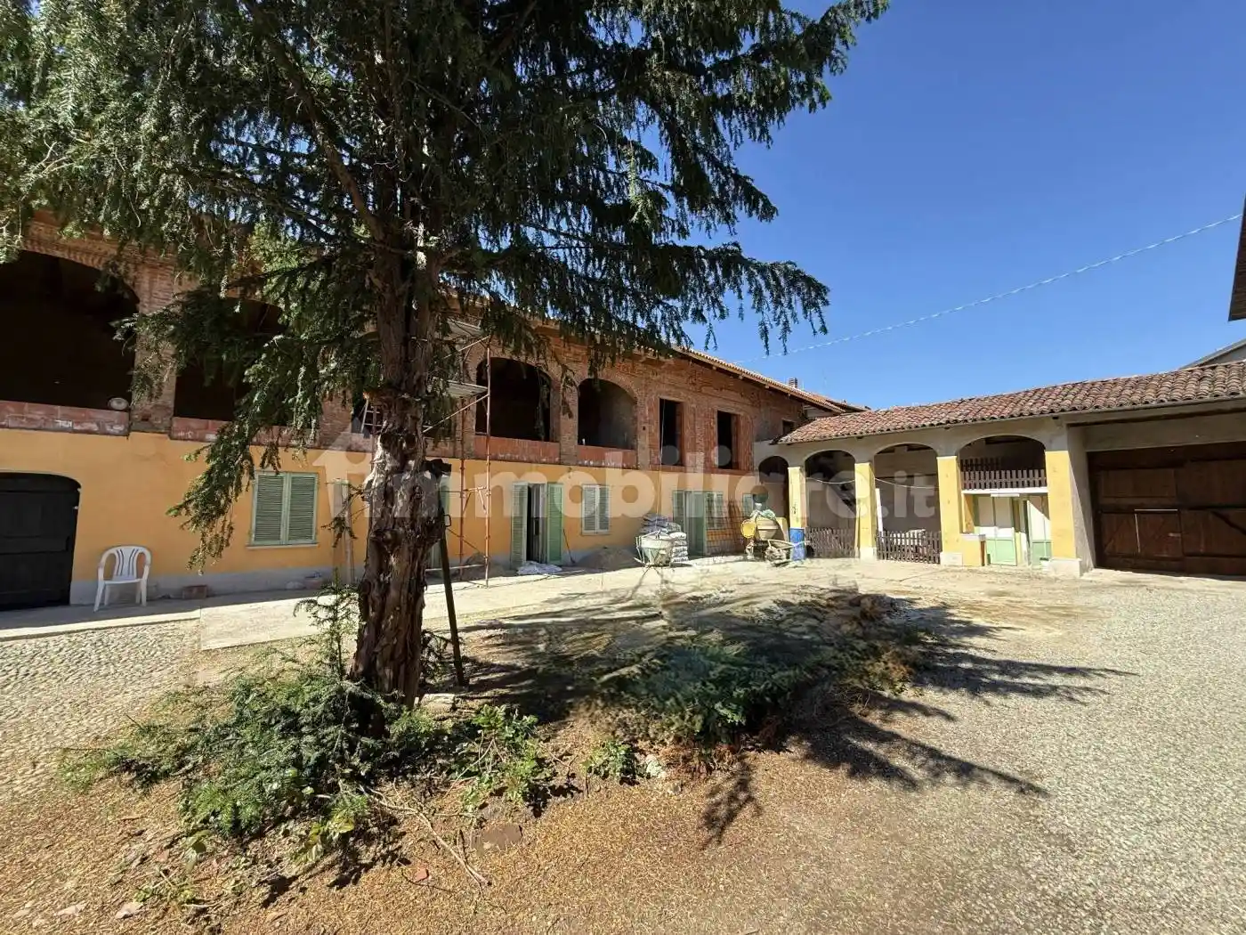Rustico - Casale in vendita a Rondissone