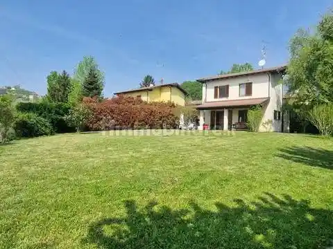 Villa in vendita a Sarezzano